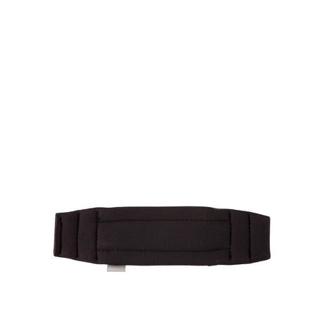 The ANKY® Cheek Protector is made of soft neoprene. Features two elastic loops to secure the cheek protector to the bridle. 22,5 centimeters long and 5 centimeters wide, but can be cut to fit your horse. Machine washable.