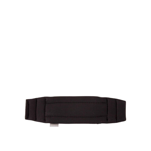 The ANKY® Cheek Protector is made of soft neoprene. Features two elastic loops to secure the cheek protector to the bridle. 22,5 centimeters long and 5 centimeters wide, but can be cut to fit your horse. Machine washable.